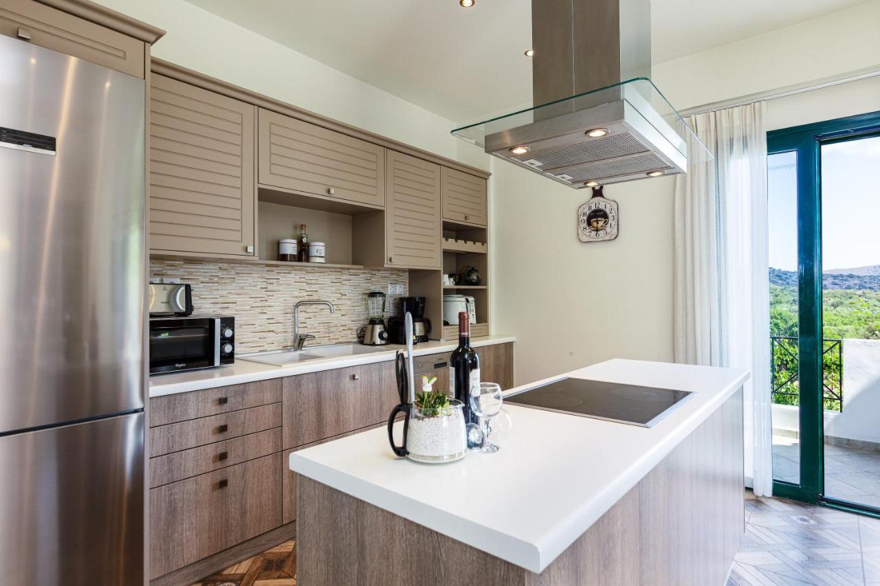 Alonia Villa, Refined Living With 50M2 Private Pool, By Thinkvilla Melidhónion エクステリア 写真