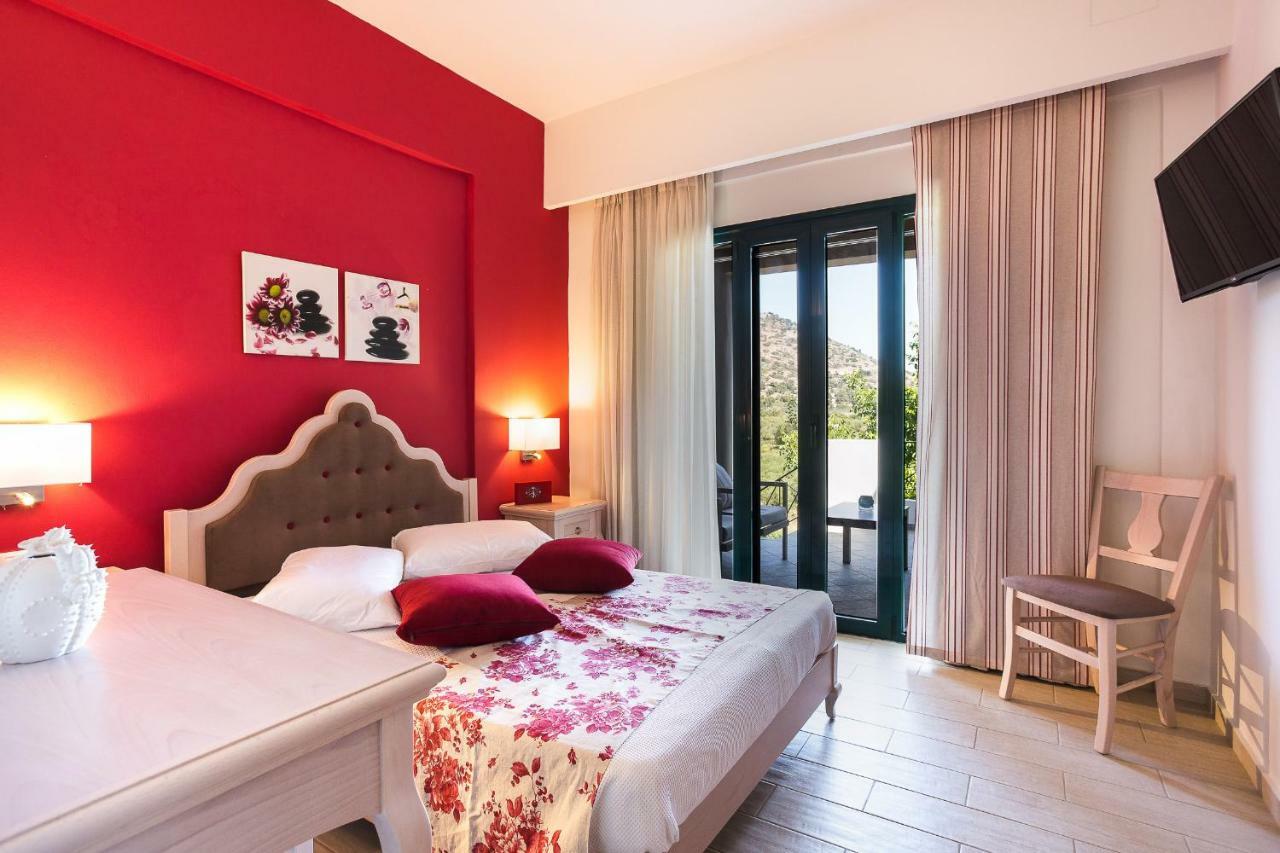 Alonia Villa, Refined Living With 50M2 Private Pool, By Thinkvilla Melidhónion エクステリア 写真